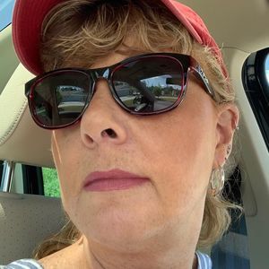 Meet your Posher, Beth